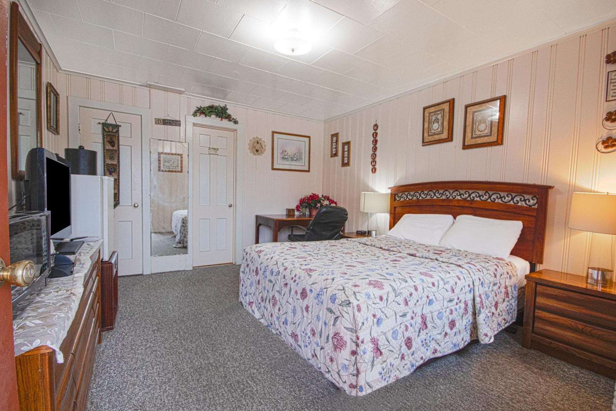 Sunflower Motel Hiawatha By Oyo מראה חיצוני תמונה
